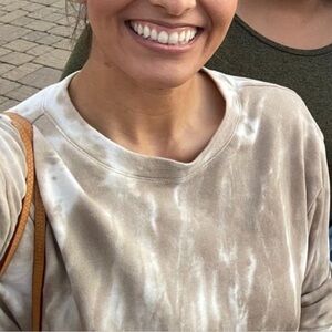 Wild fable beige tie dye crew neck sweatshirt